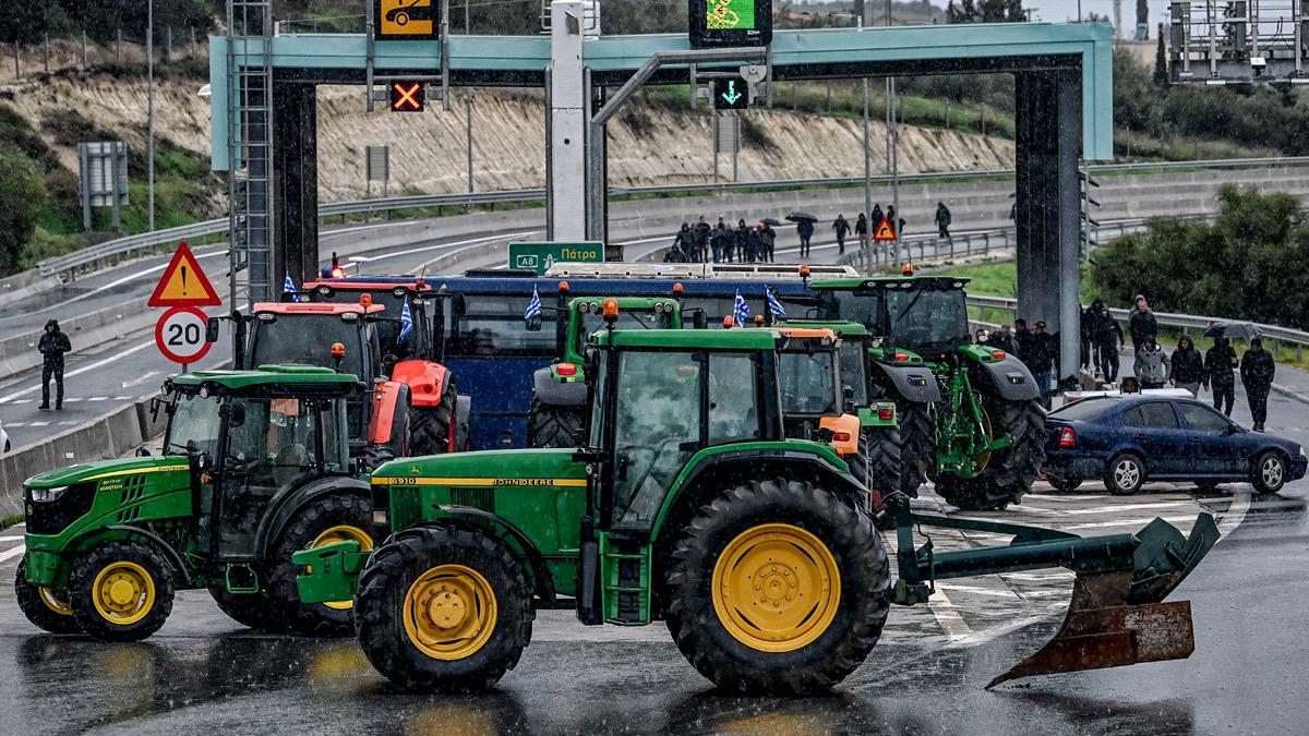 Përshkallëzohet protesta në Greqi, fermerët tentojnë të bllokojnë aeroportin